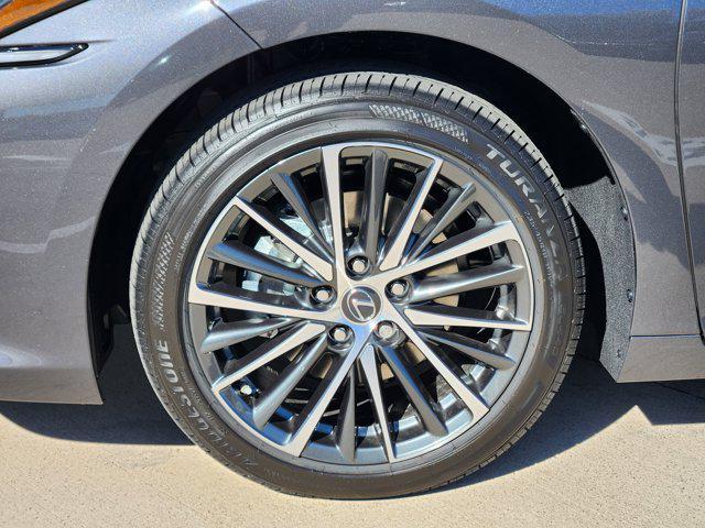 new 2025 Lexus ES 350 car, priced at $50,119