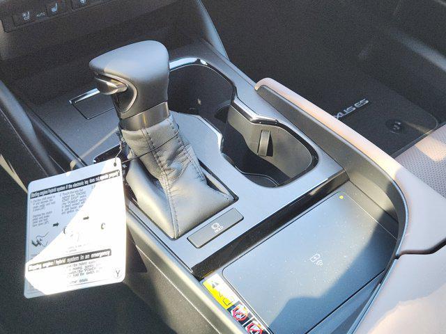 new 2025 Lexus ES 350 car, priced at $50,119