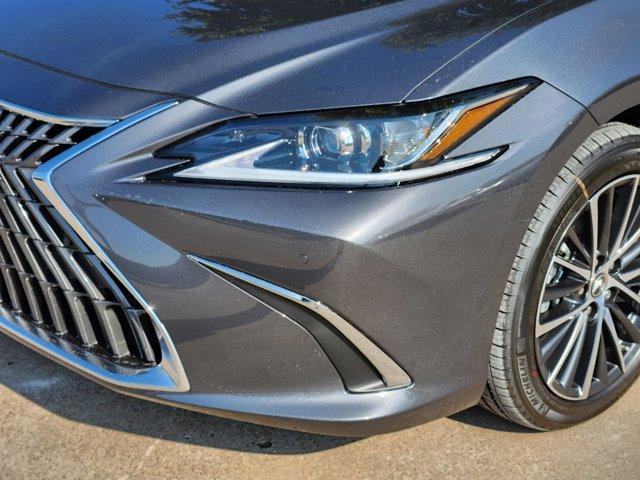 new 2025 Lexus ES 300h car, priced at $51,694