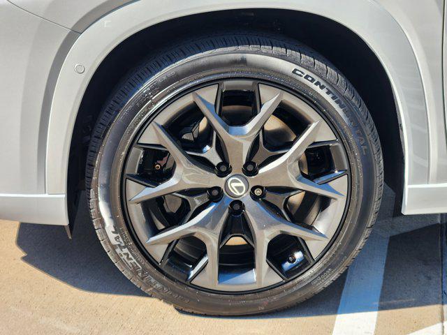 new 2026 Lexus TX 500h car, priced at $75,163