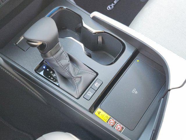 new 2025 Lexus ES 300h car, priced at $51,019