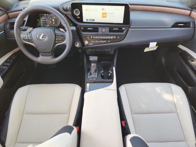 new 2025 Lexus ES 300h car, priced at $51,019