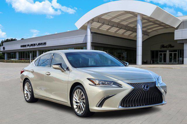 used 2021 Lexus ES 300h car, priced at $27,988