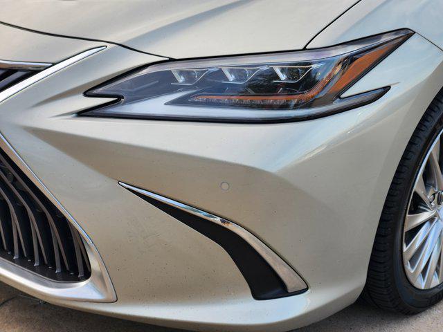 used 2021 Lexus ES 300h car, priced at $27,988