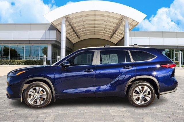 used 2023 Toyota Highlander car, priced at $35,975