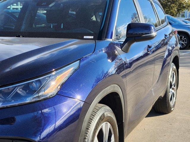 used 2023 Toyota Highlander car, priced at $35,975