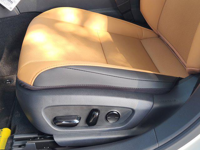 new 2025 Lexus ES 300h car, priced at $51,519