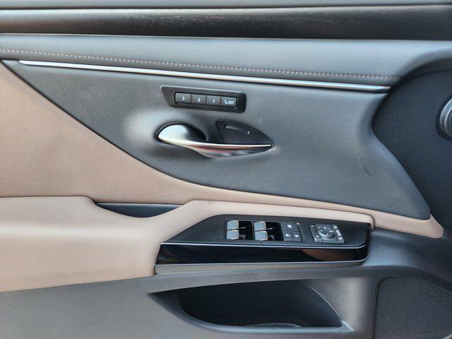 new 2025 Lexus ES 350 car, priced at $50,119