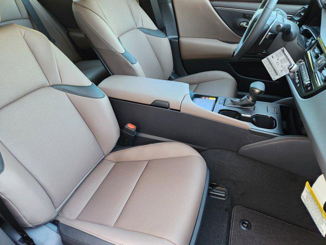 new 2025 Lexus ES 350 car, priced at $50,119