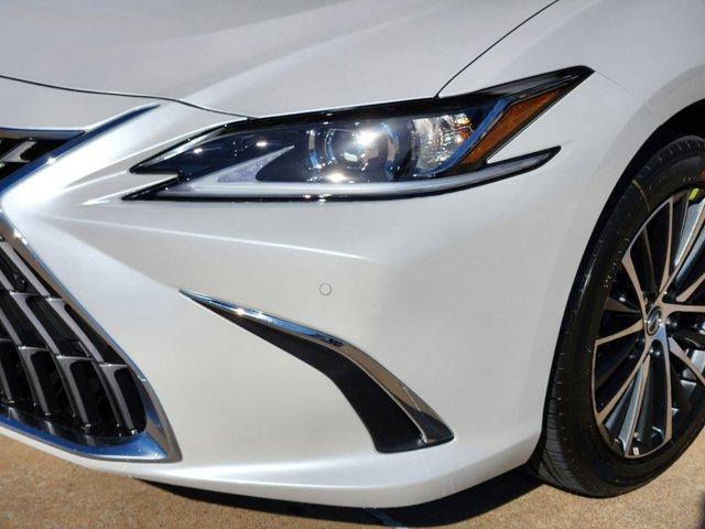 new 2025 Lexus ES 250 car, priced at $48,829