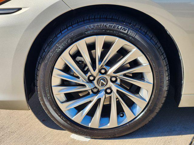 used 2023 Lexus ES 250 car, priced at $44,975