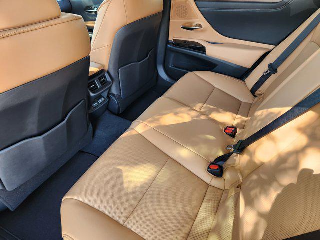 new 2025 Lexus ES 350 car, priced at $49,790