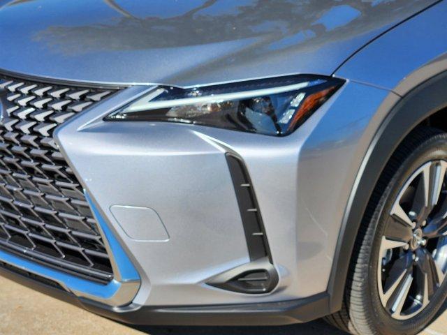 new 2025 Lexus UX 300h car, priced at $41,040