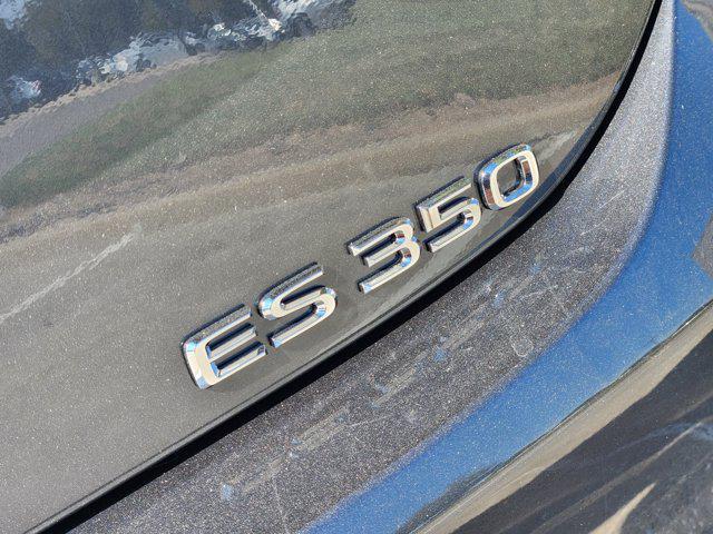 new 2025 Lexus ES 350 car, priced at $52,319