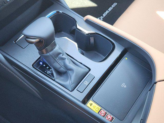 new 2025 Lexus ES 350 car, priced at $52,319