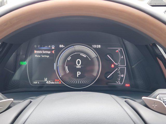 new 2025 Lexus ES 300h car, priced at $55,804