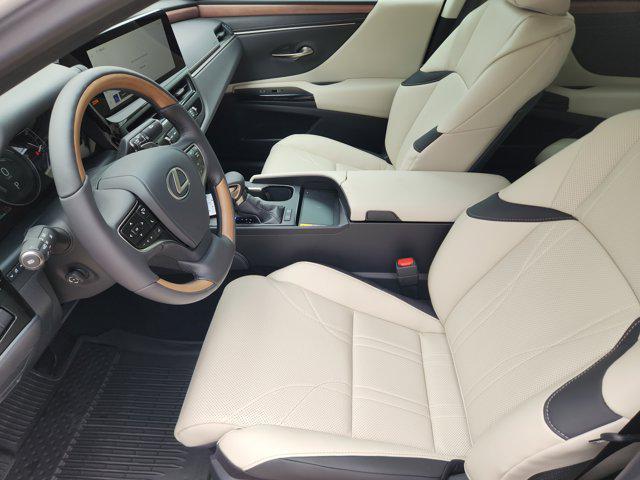 new 2025 Lexus ES 300h car, priced at $55,804