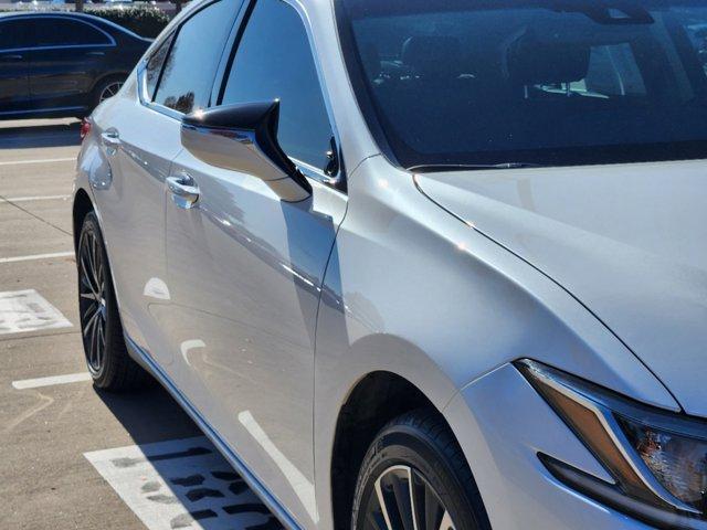 used 2024 Lexus ES 250 car, priced at $41,081