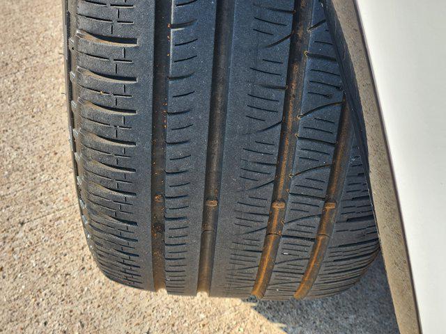 used 2019 Land Rover Discovery car, priced at $18,988