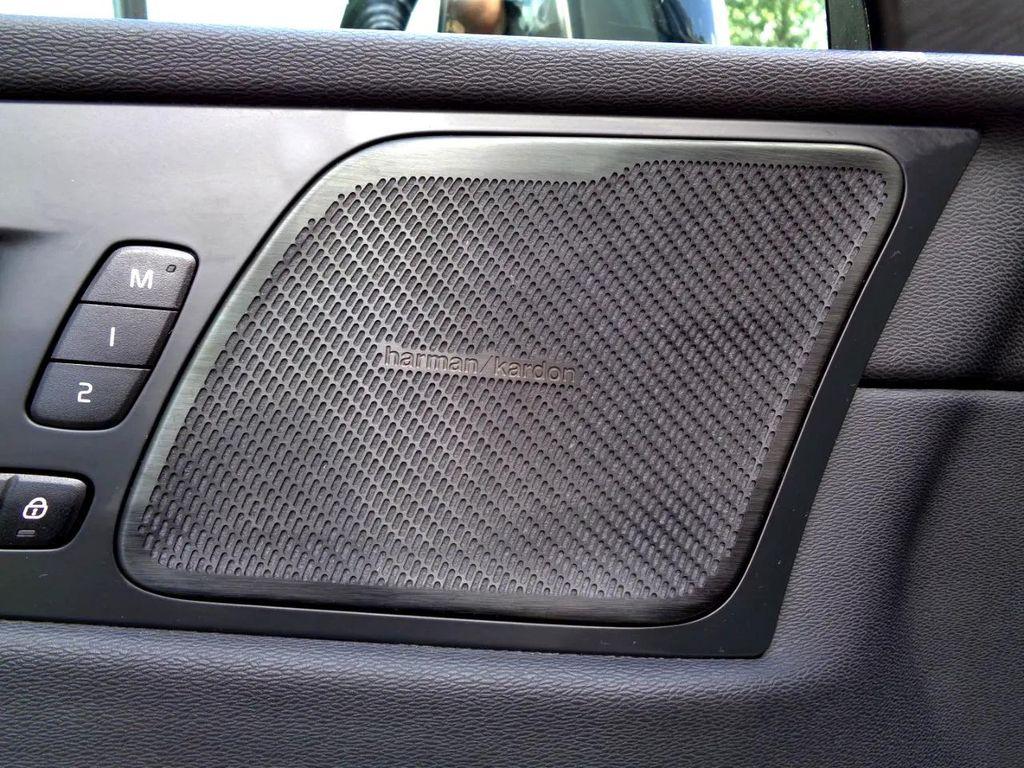 used 2022 Volvo XC60 car, priced at $35,995