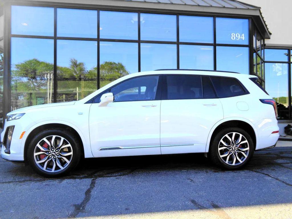 used 2023 Cadillac XT6 car, priced at $45,895