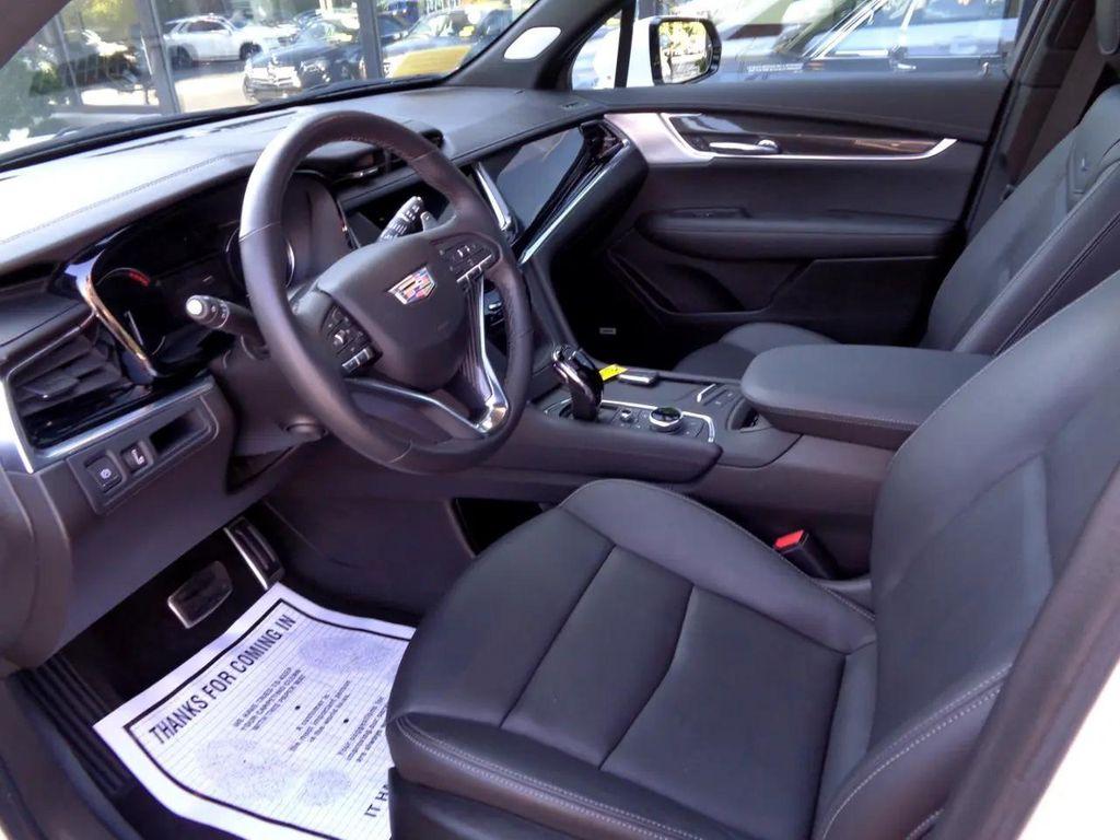 used 2023 Cadillac XT6 car, priced at $45,895
