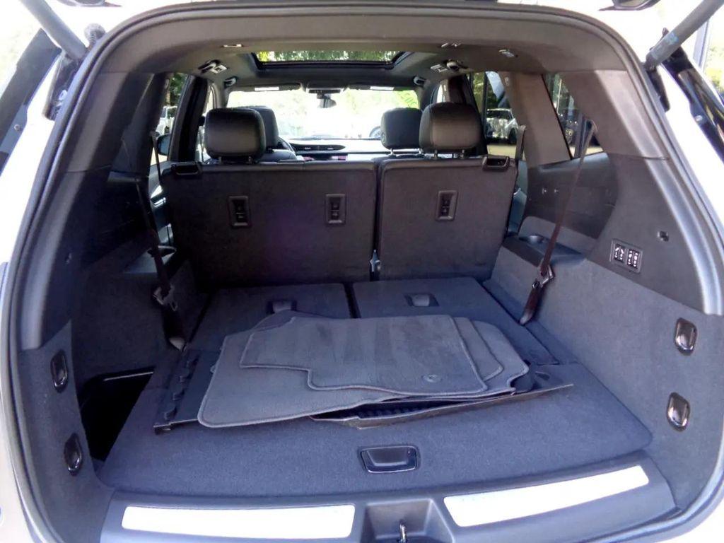 used 2023 Cadillac XT6 car, priced at $45,895