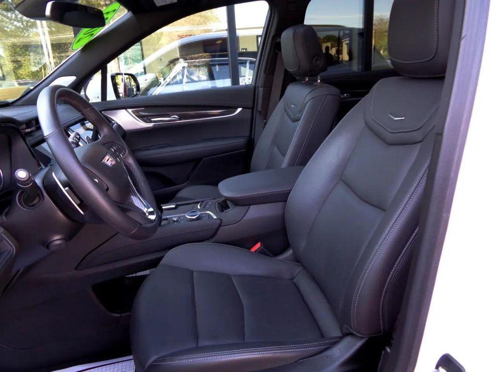 used 2023 Cadillac XT6 car, priced at $45,895