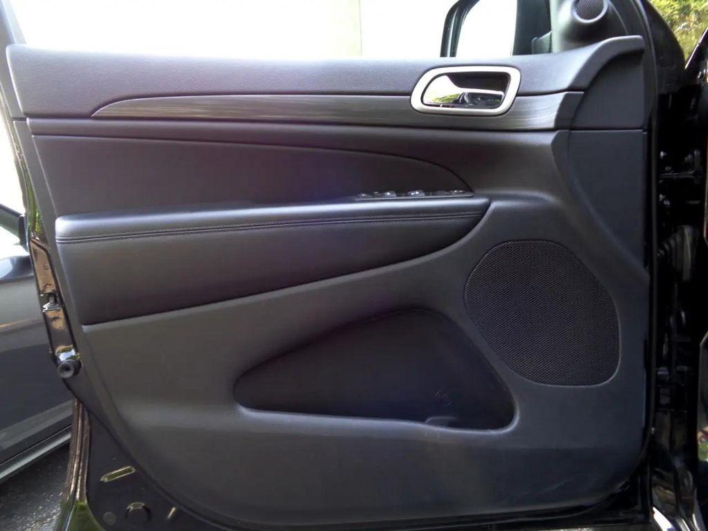 used 2022 Jeep Grand Cherokee car, priced at $30,895