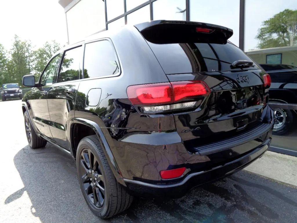 used 2022 Jeep Grand Cherokee car, priced at $30,895