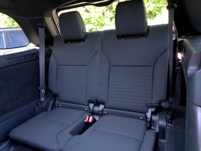 used 2023 Land Rover Discovery car, priced at $43,995