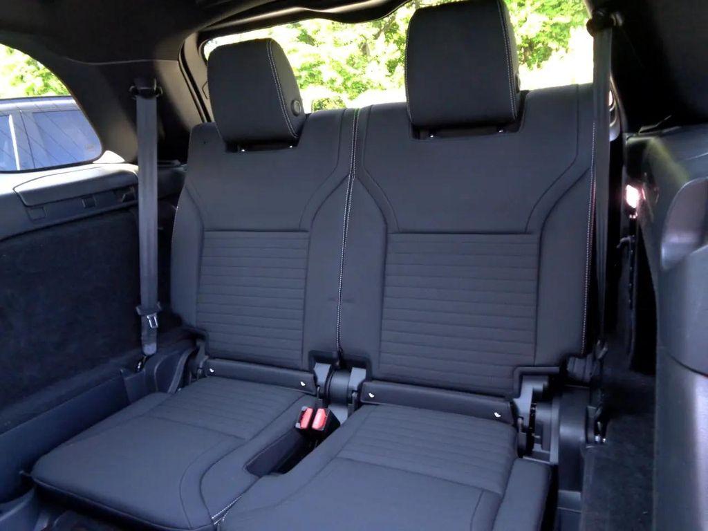 used 2023 Land Rover Discovery car, priced at $43,595
