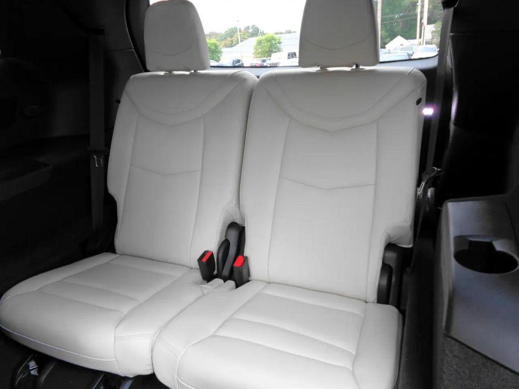 used 2023 Cadillac XT6 car, priced at $46,895