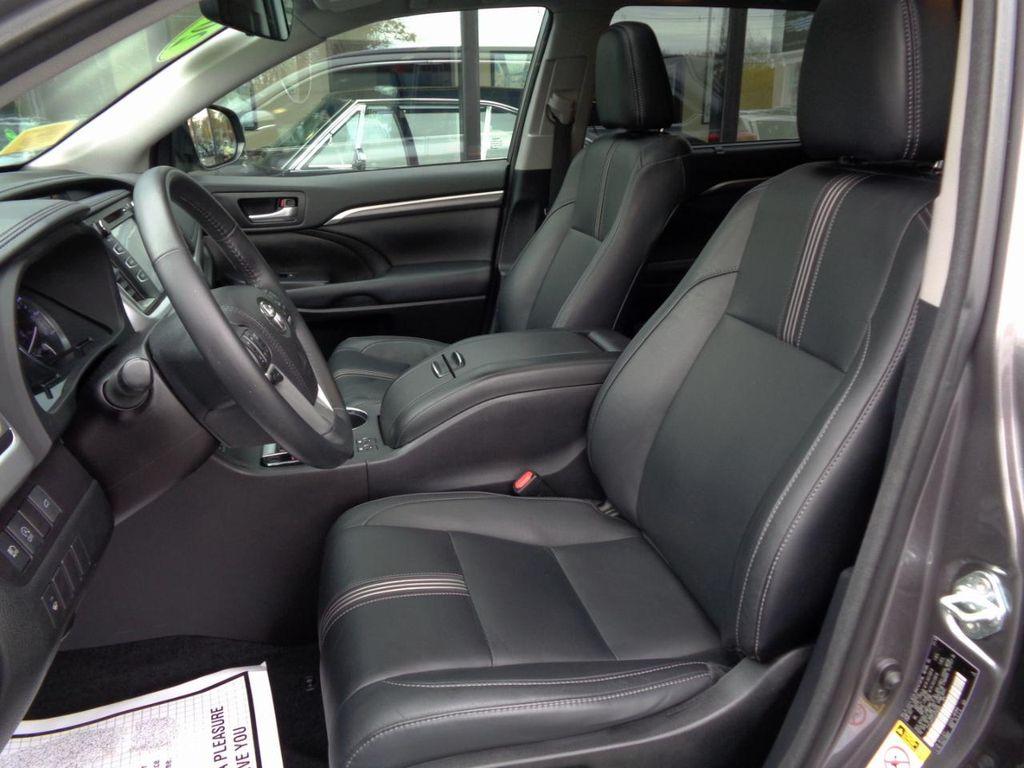 used 2018 Toyota Highlander car, priced at $25,995