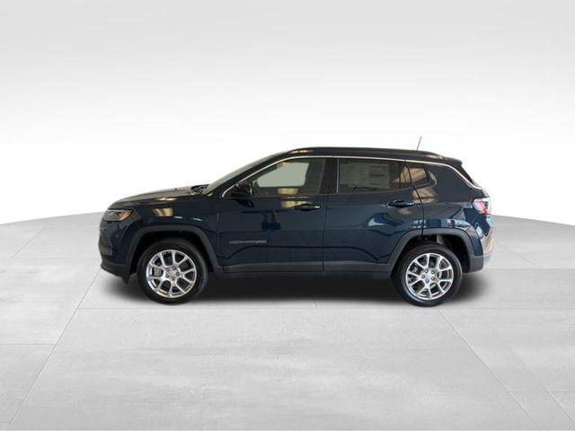 new 2024 Jeep Compass car, priced at $28,495