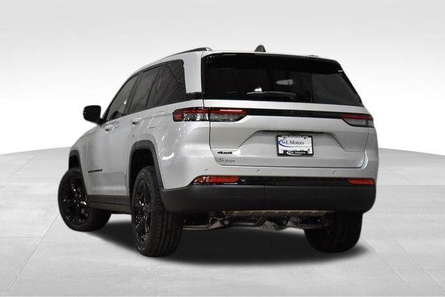 new 2024 Jeep Grand Cherokee car, priced at $42,495