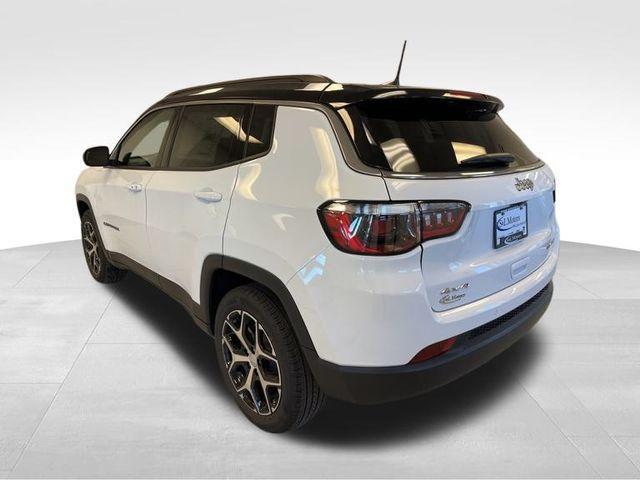 new 2024 Jeep Compass car, priced at $30,995