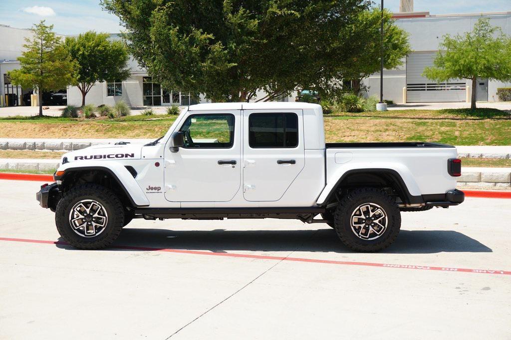 new 2025 Jeep Gladiator car, priced at $53,934