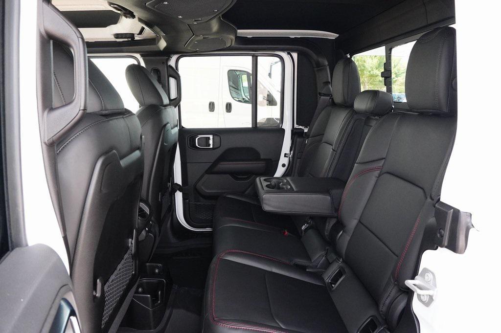 new 2025 Jeep Gladiator car, priced at $53,934
