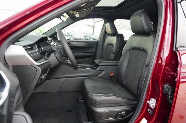new 2025 Jeep Grand Cherokee L car, priced at $42,234
