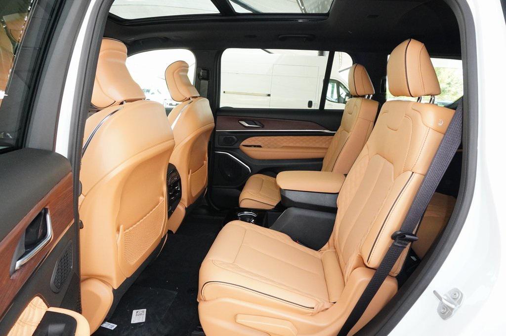 new 2025 Jeep Grand Cherokee L car, priced at $57,850