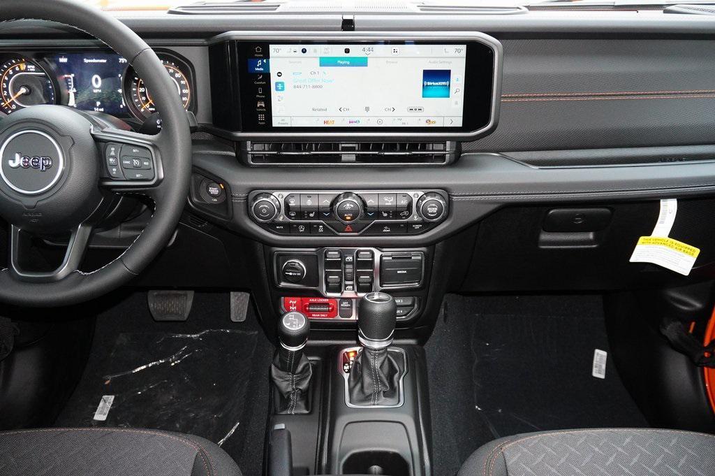 new 2025 Jeep Gladiator car, priced at $48,789