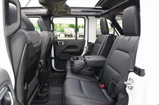 new 2025 Jeep Wrangler car, priced at $53,605