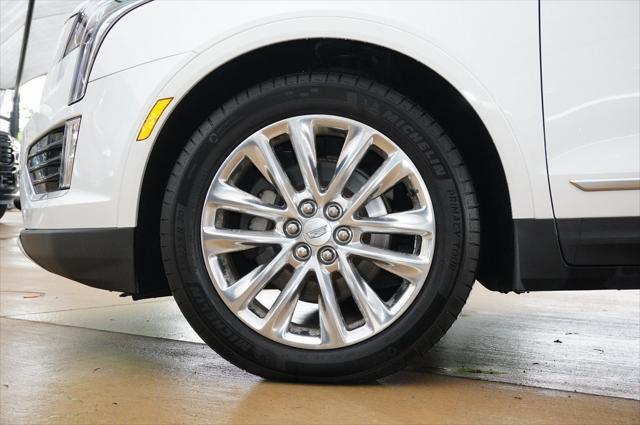 used 2017 Cadillac XT5 car, priced at $26,999