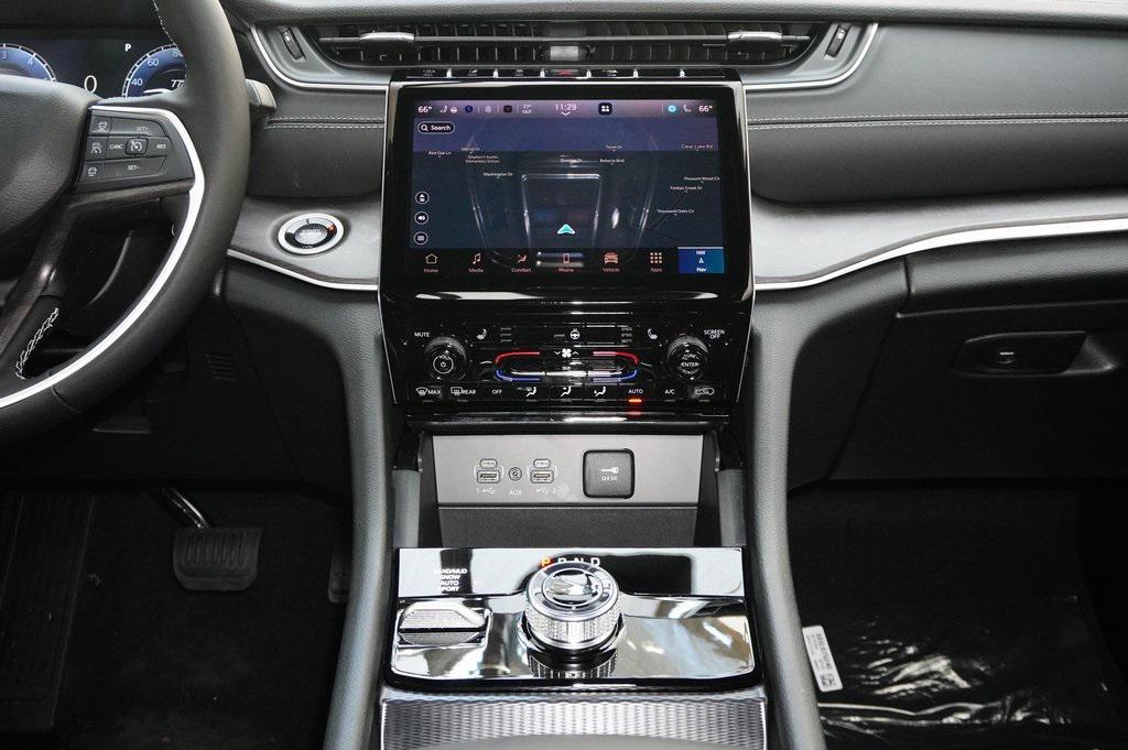 new 2025 Jeep Grand Cherokee L car, priced at $44,877