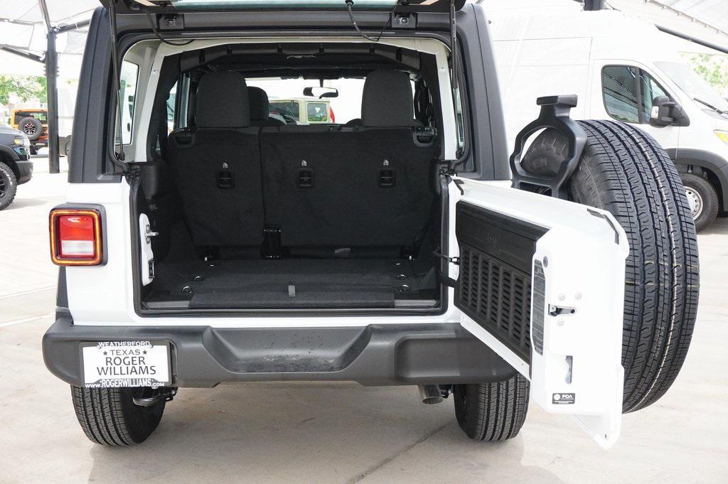 new 2025 Jeep Wrangler car, priced at $34,721