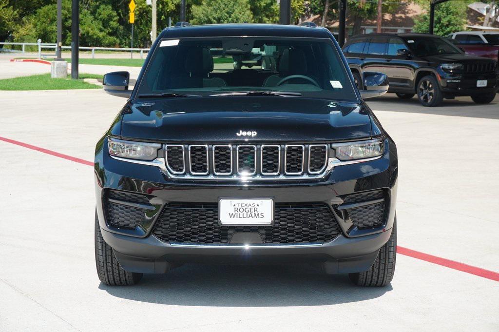 new 2025 Jeep Grand Cherokee car, priced at $38,696