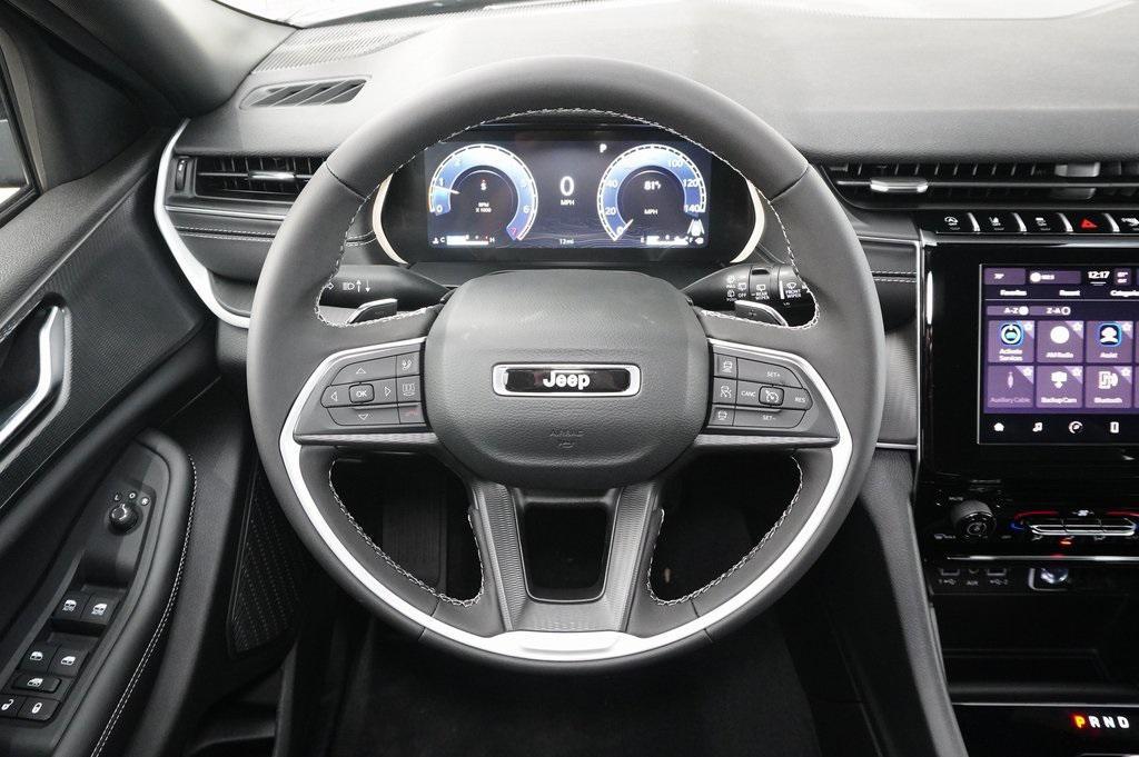 new 2025 Jeep Grand Cherokee car, priced at $38,696