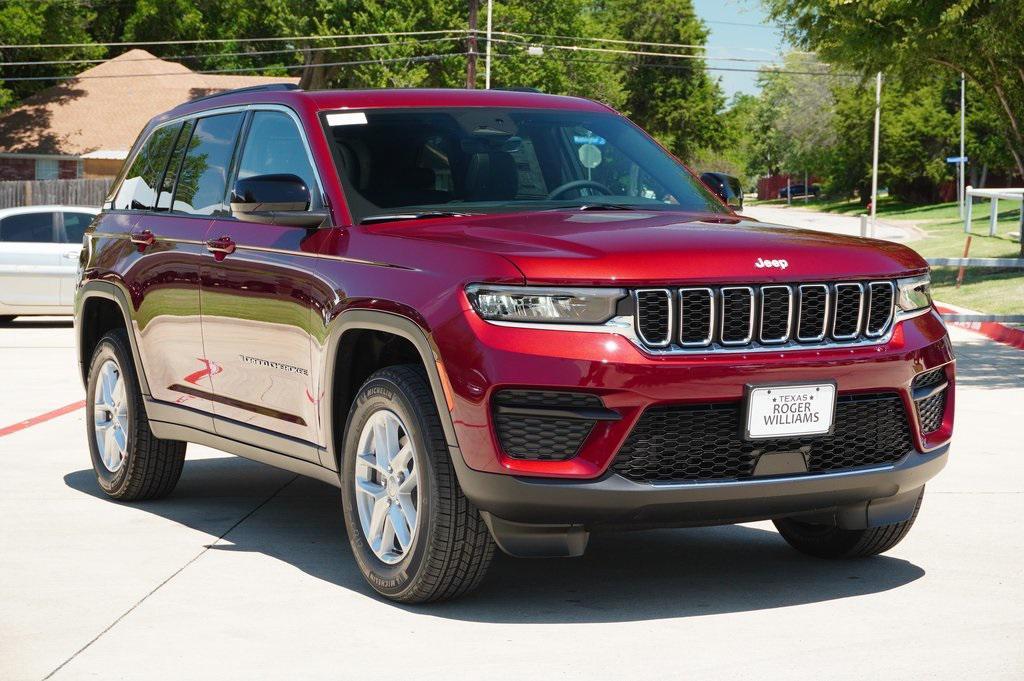 new 2025 Jeep Grand Cherokee car, priced at $35,796