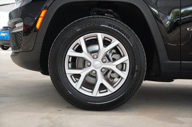 used 2022 Jeep Grand Cherokee car, priced at $32,999